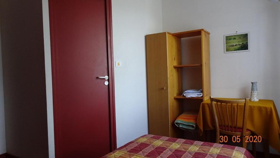 Barjac  Au Pont De La Gineze B&B 외부 사진